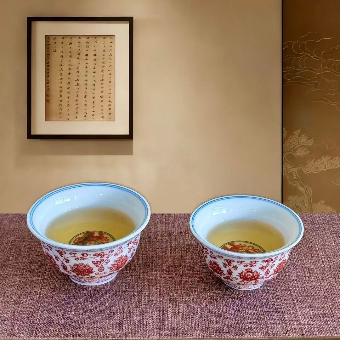Jingdezhen Underglaze Red Gaiwan Tea Set β Hand-Painted Lotus Scroll, High-Fire Porcelain (5-Piece Gift Box)