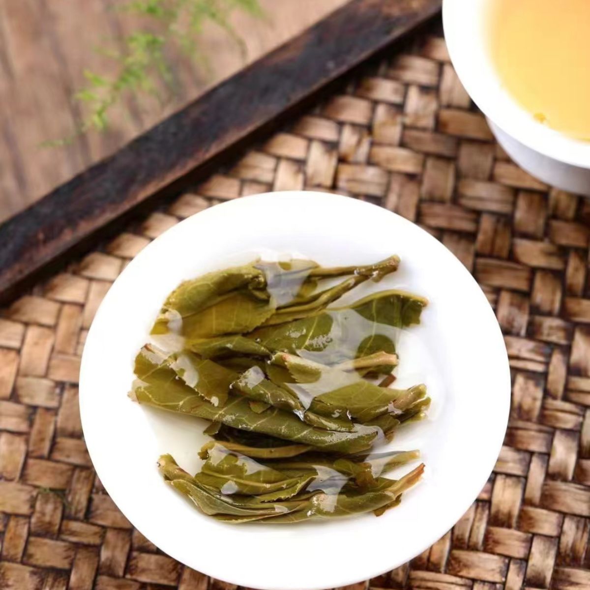 Tong Qing He Ancient Tree Raw Pu-erh Tea Cake 2022 - 357g Xishuangbanna