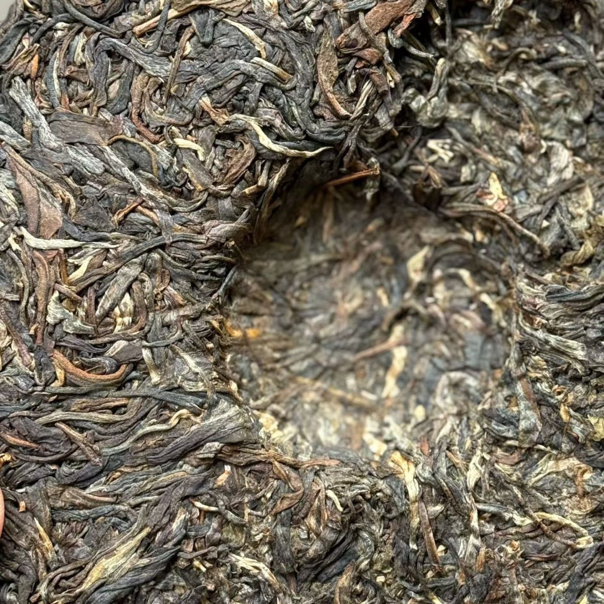 Banzhang Ancient Tree Raw Pu-erh Tea Cake 2021 - 357g Menghai