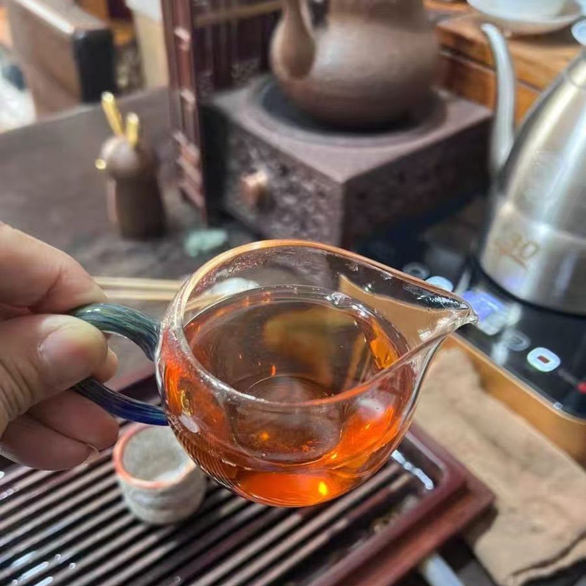 Zhongcha Yewu Premium Raw Pu'er Tea (Green Big Tree) 2006 First Batch 601, 357g - Dry Storage 18 Years, Sweet Yewu Flavor