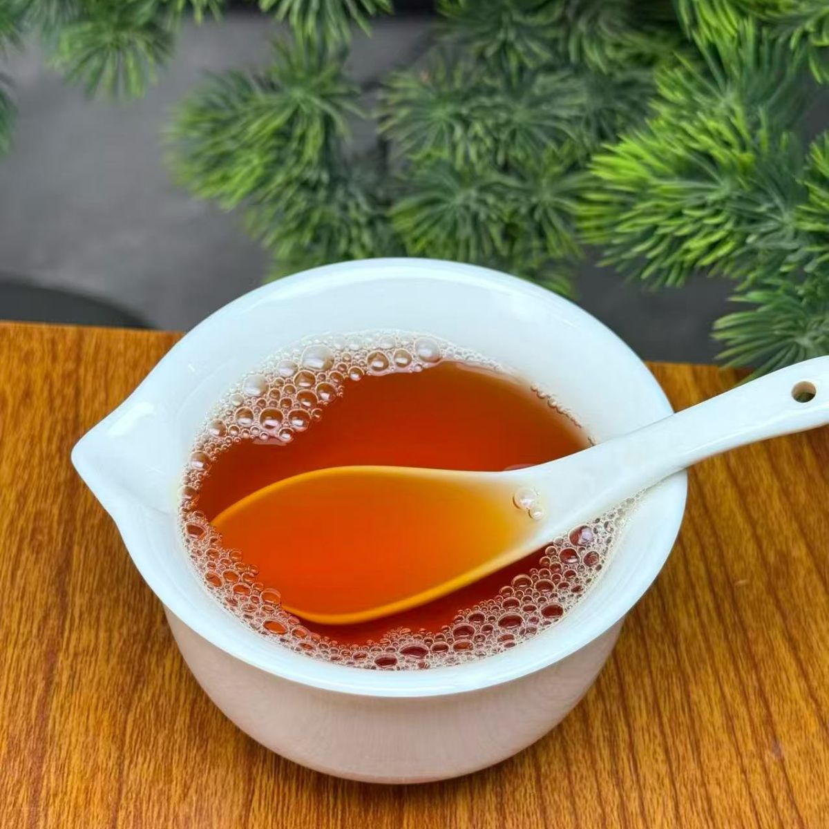 Yu Long Gu Rougui | Wuyi Valley Half-Rock Oolong — Fruity, Camphor & Effortlessly Drinkable