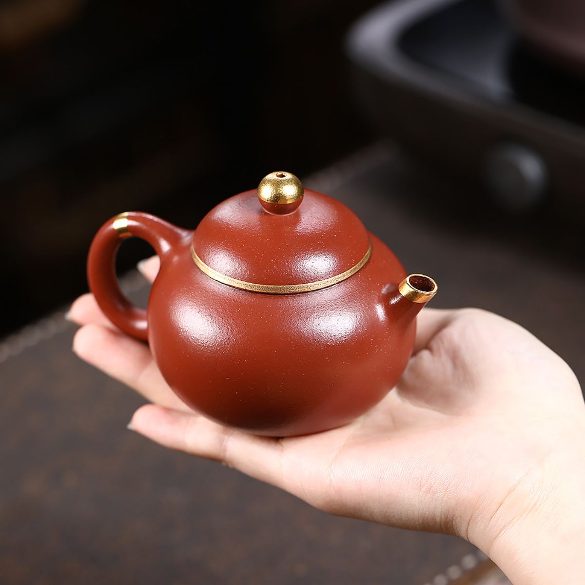 Gold-Accented Wendan Zisha Teapot – Da Hong Pao Clay, 160 ml
