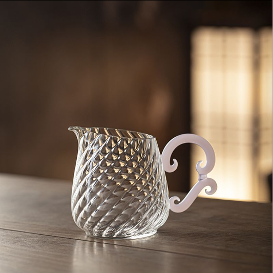 Tingxian Glass Gongdao Cup 200ml – Traditional Chinese Pattern Fairness Pitcher | Purple or Pink Handle