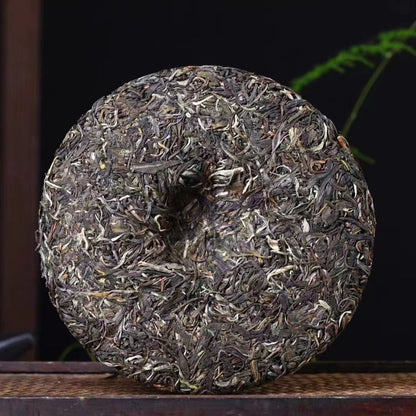 Tong Qing He Ancient Tree Raw Pu-erh Tea Cake 2022 - 357g Xishuangbanna