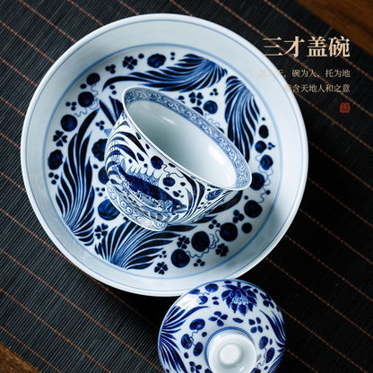 Jingdezhen Blue & White Porcelain Gaiwan Tea Set – Hand-Painted Fish & Algae Design (5-Piece Gift Box)