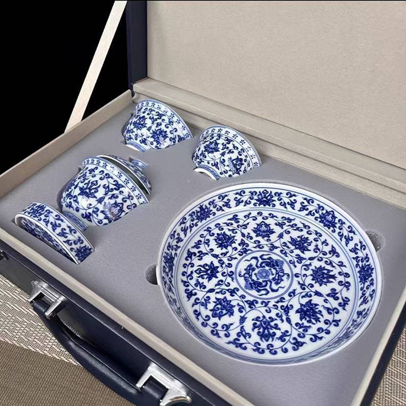 Jingdezhen Blue & White Porcelain Gaiwan Tea Set – Hand-Painted Lotus Scroll Design (5-Piece)