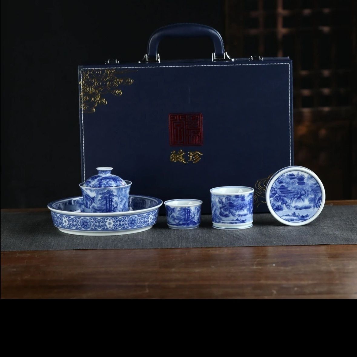 Jingdezhen Blue & White Landscape Gongfu Tea Set – Sancai Gaiwan & Antique Horseshoe Style | 5-Piece