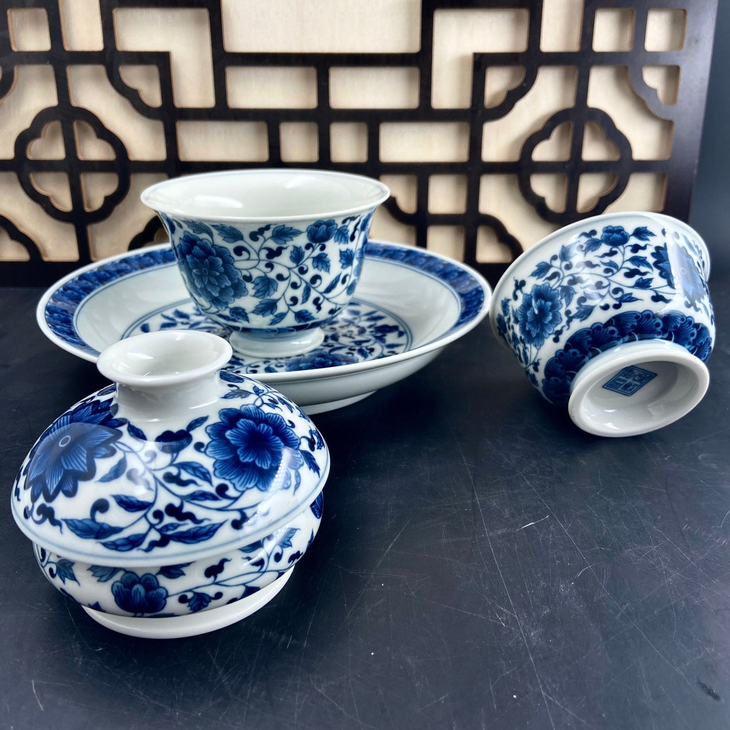 Jingdezhen Blue & White Lotus Scroll Gaiwan Tea Set – High-White Clay, Underglaze (4-Piece)
