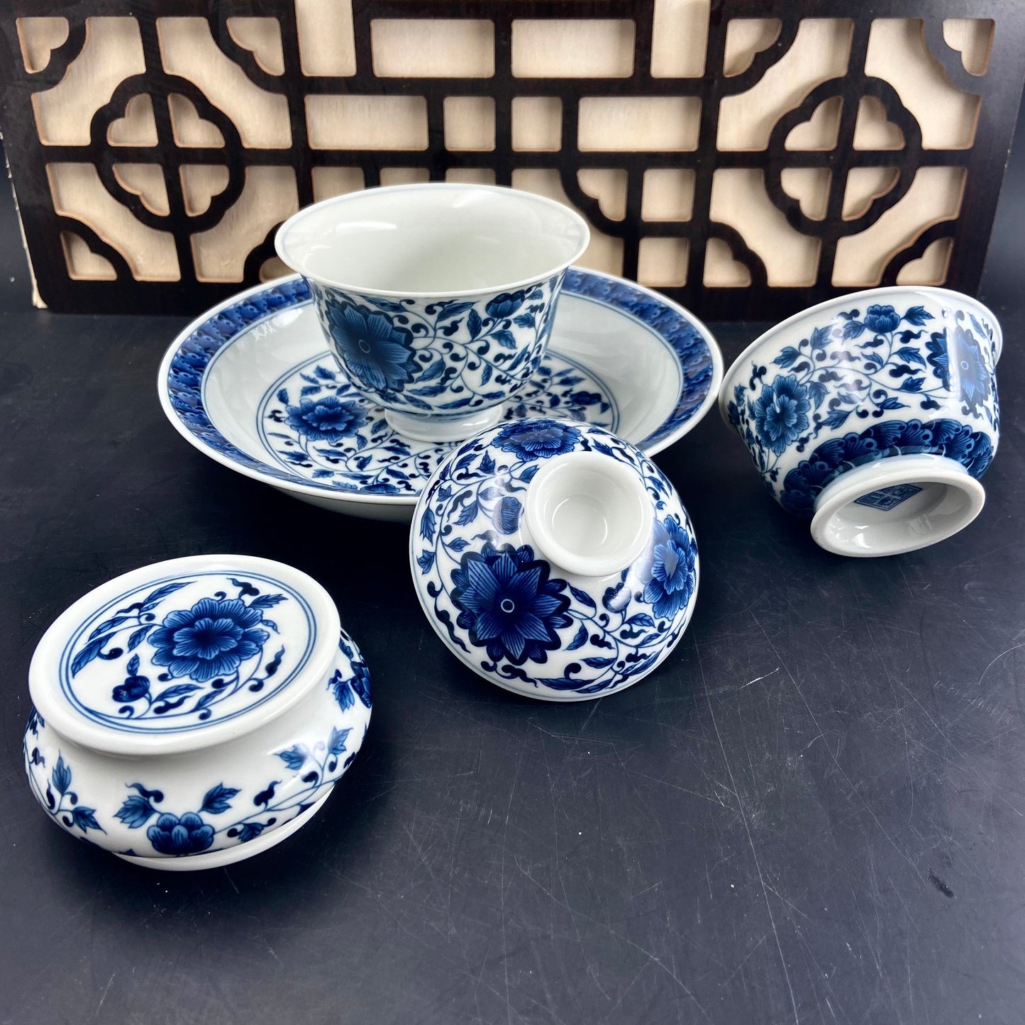 Jingdezhen Blue & White Lotus Scroll Gaiwan Tea Set – High-White Clay, Underglaze (4-Piece)