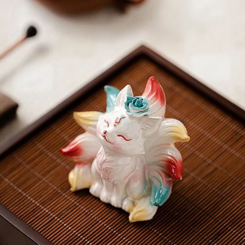 Nine-Tailed Fox Color-Changing Tea Pet – Colorful Ceramic Sculpture