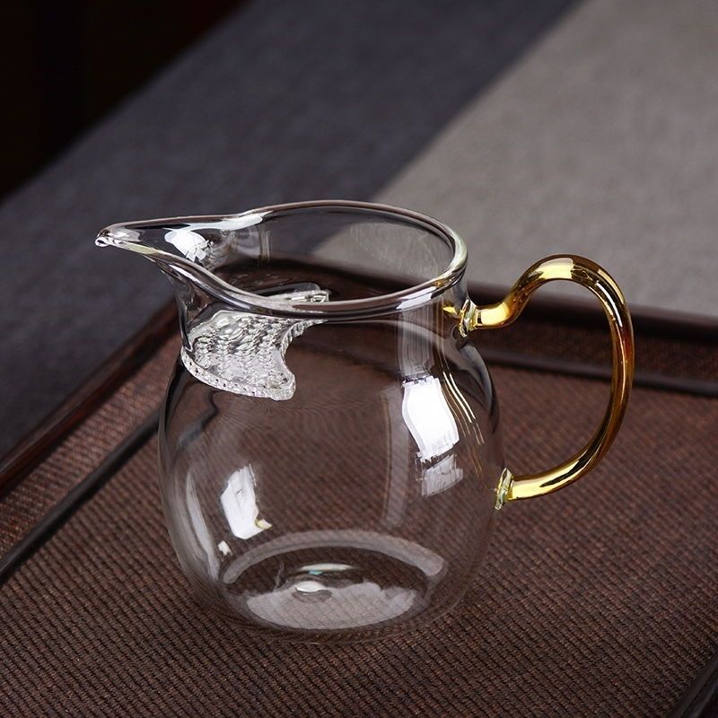 Crescent Glass Pitcher with Built-In Strainer | 250ml