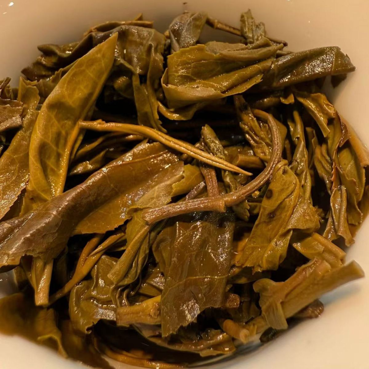 Lao Banzhang Ancient Tree Raw Pu-erh Tea Cake 2023 - 500g Menghai