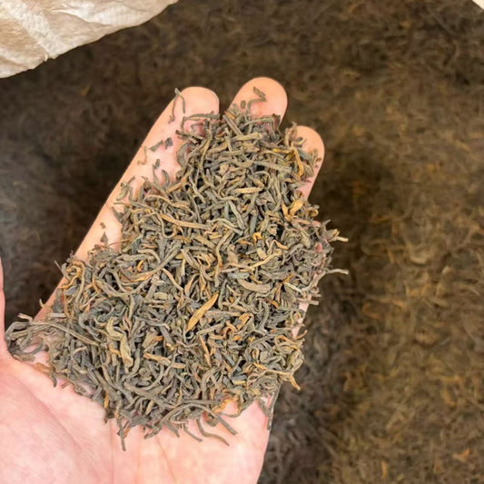 1990s Menghai Aged Ripe Pu-erh — Silky, Camphor-Sweet & Full-Bodied