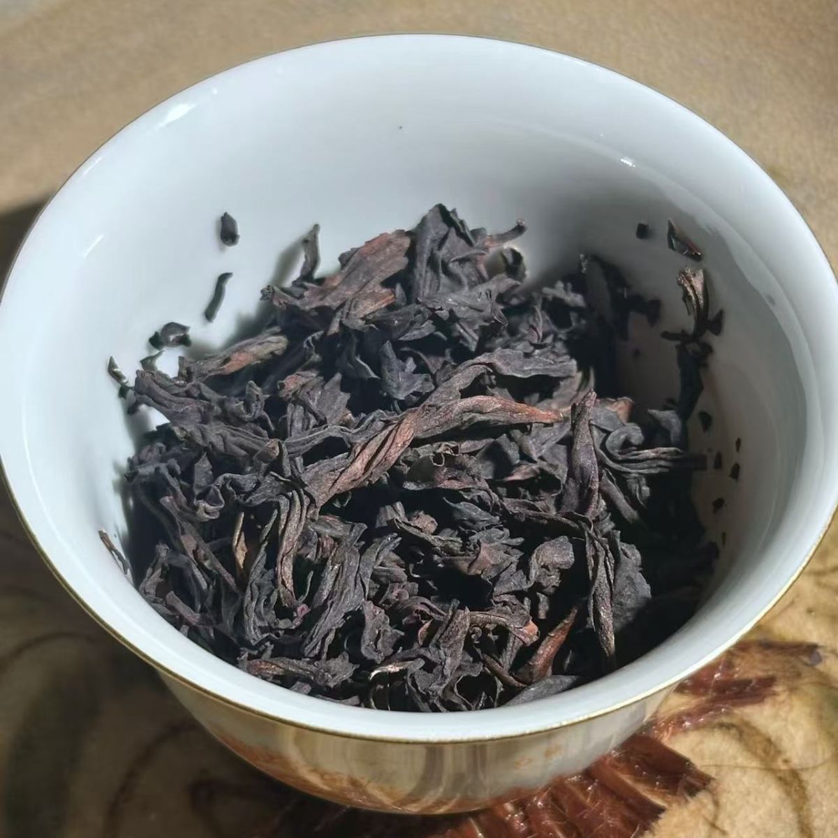 Gui Dong Rou Gui Wuyi Rock Oolong – Ghost Cave Cinnamon | 8 Sachets × 8.5g | 20-Steep Endurance