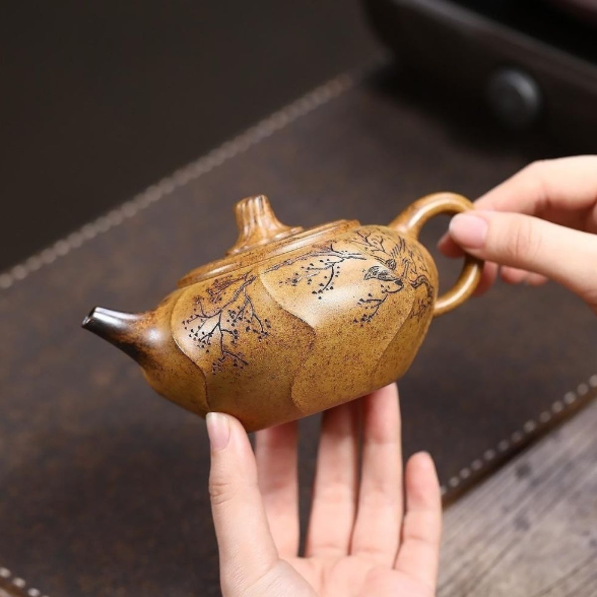 Yixing Wood-Fired Purple Clay Teapot "Joy on the Branch" 300ml - Handmade Duan Ni Zisha