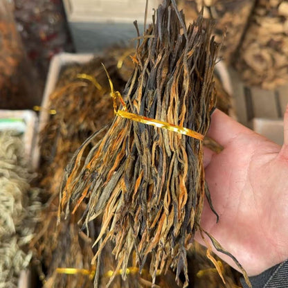 Yunnan Dian Hong Golden Needle Black Tea - Ba Ba Cha