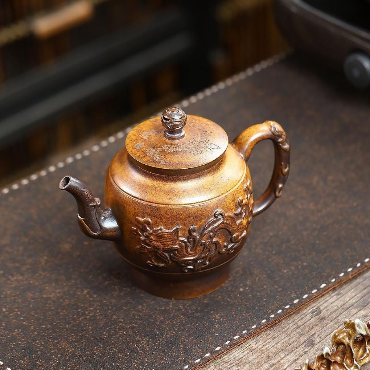 Handmade Yixing Purple Clay Teapot 420ml - Wood-Fired Dragon Bone Gold Sand Palace Lantern Gongfu Tea Pot