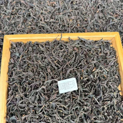 Wuyi Wild Black Tea — Honey Peach Wild King No.3 | Untamed Mountain Tea