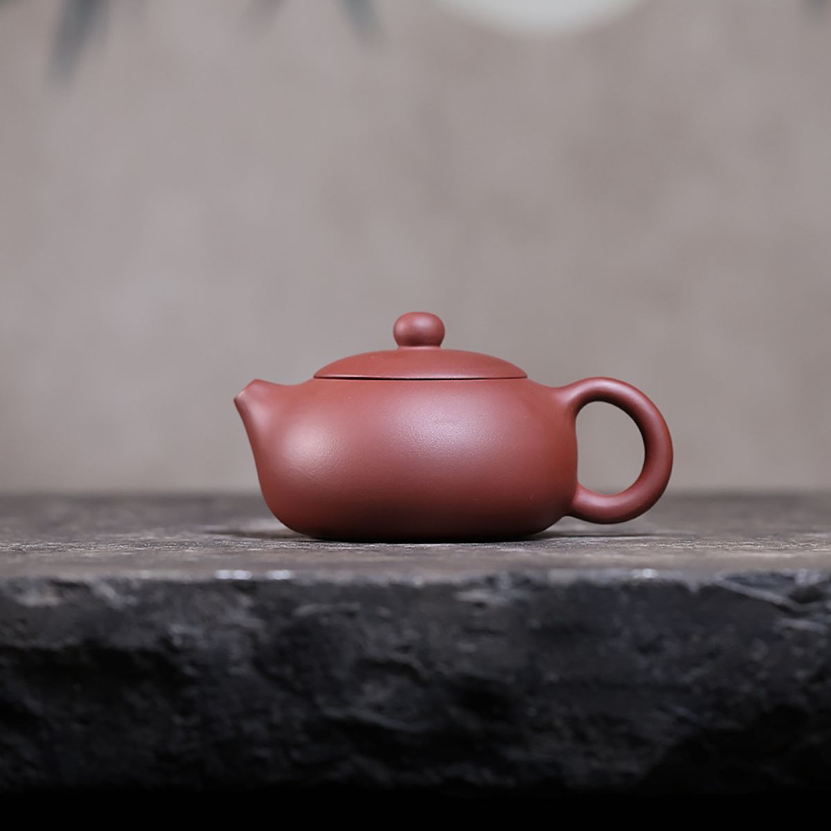 Flat Xishi Yixing Teapot — Handcrafted Zini Purple Clay, 220ml