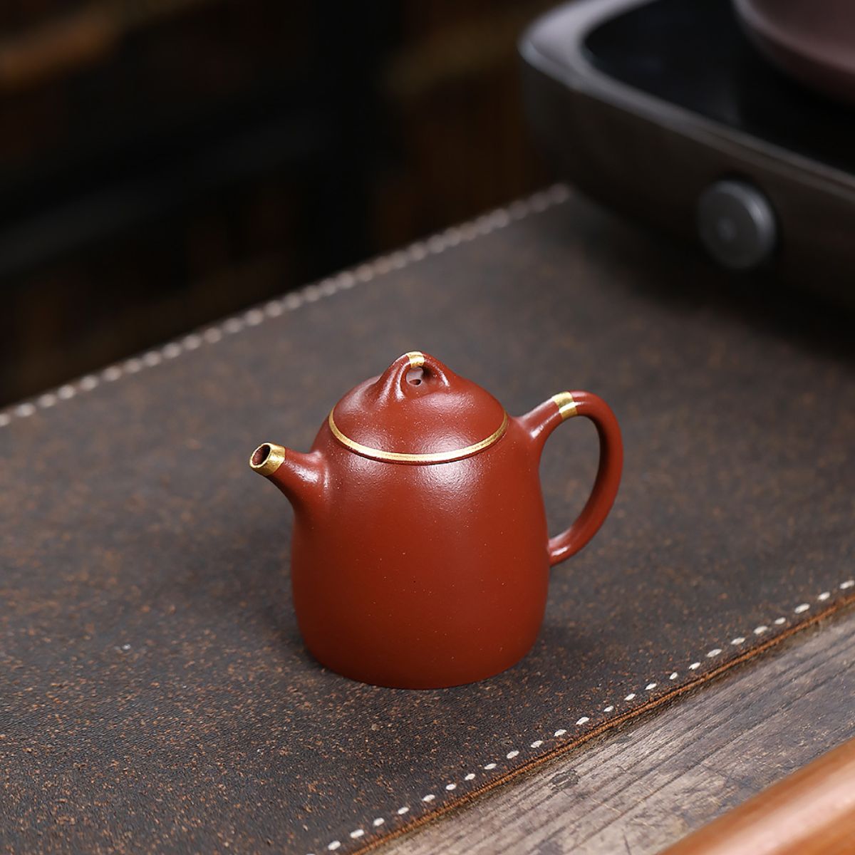 Gold-Accented Qin Quan Zisha Teapot – Da Hong Pao Clay, 170 ml