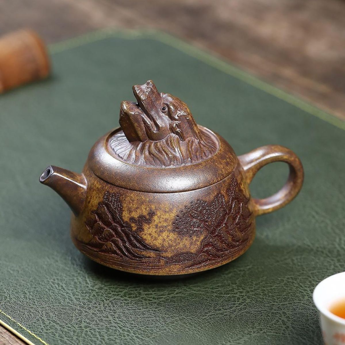 Yixing Purple Clay Teapot 250ml - Handmade Zisha Gongfu Tea Pot with High-Fired Duan Ni Clay