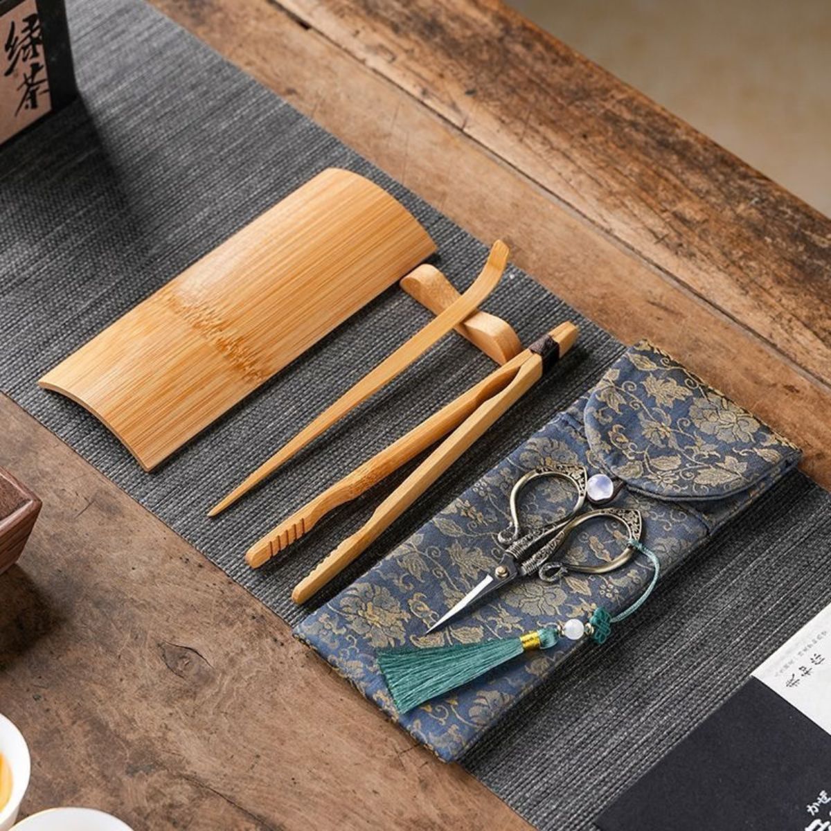 Zen Tea Ceremony Tool Set - 6-Piece Bamboo & Alloy Tea Utensil Kit with Storage Bag