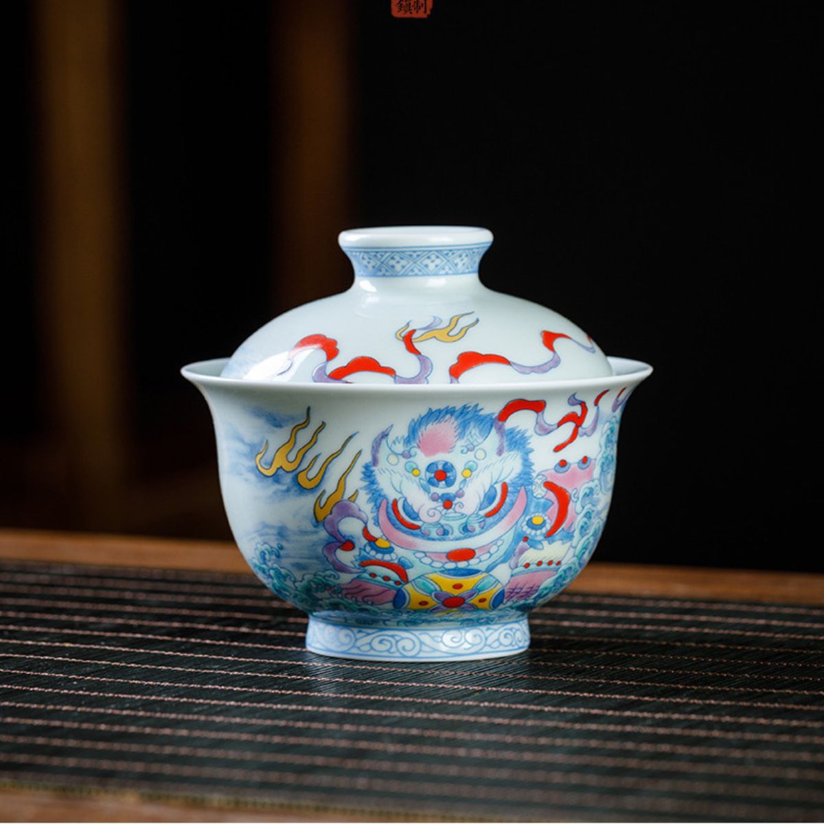 Jingdezhen Doucai Awakening Lion Gongfu Tea Set – 5-Piece Gift Box | Qicheng Tang