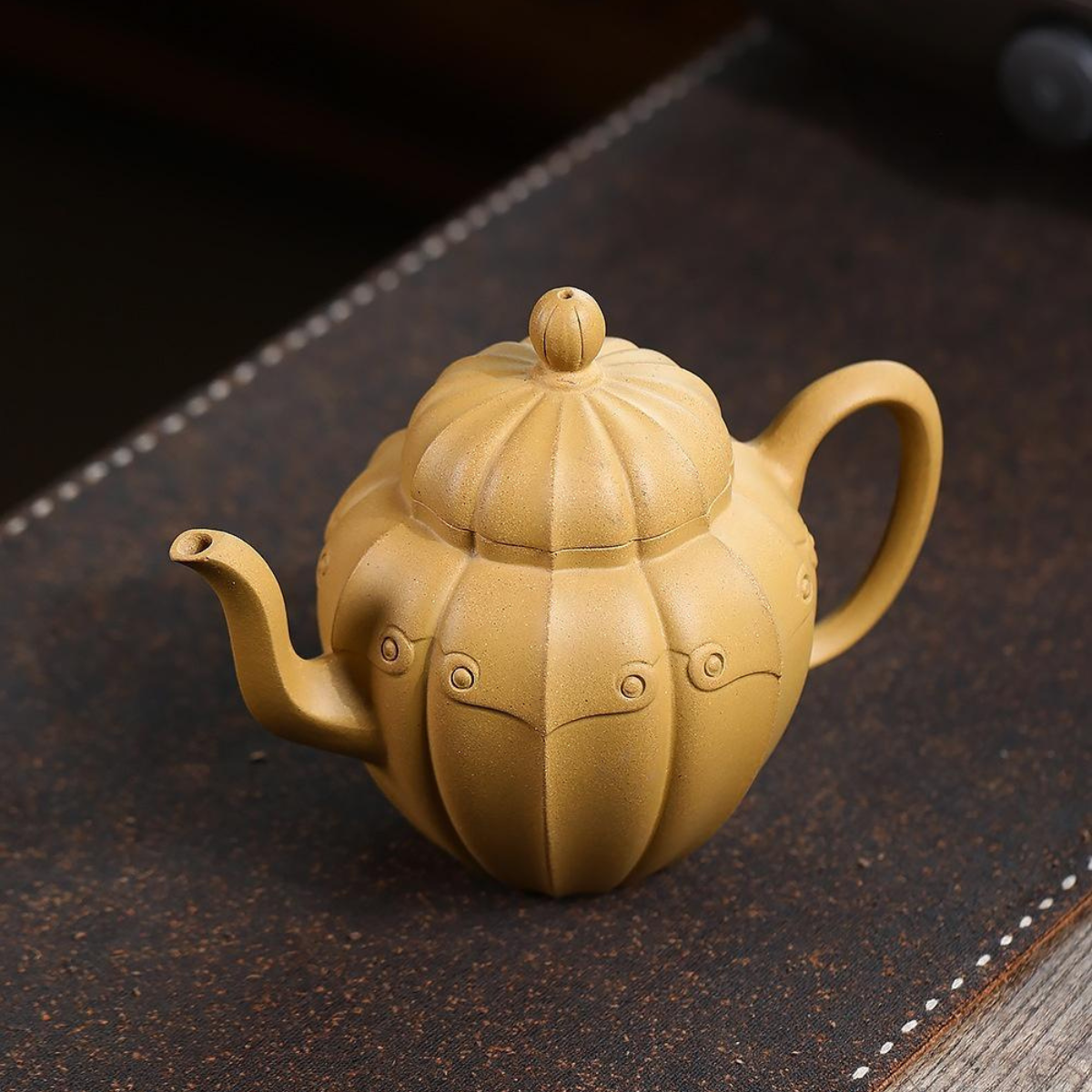 Ru Yi Gong Deng Yixing Zisha Teapot – Original Mine Golden Duan Clay (280cc)