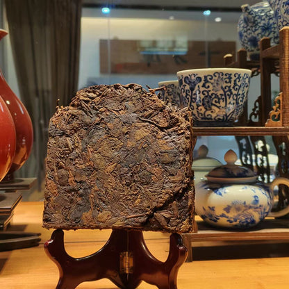 2000 Jiangcheng Hao Aged Raw Pu-erh Tea Cake 300g | Guangdong Warehouse Storage