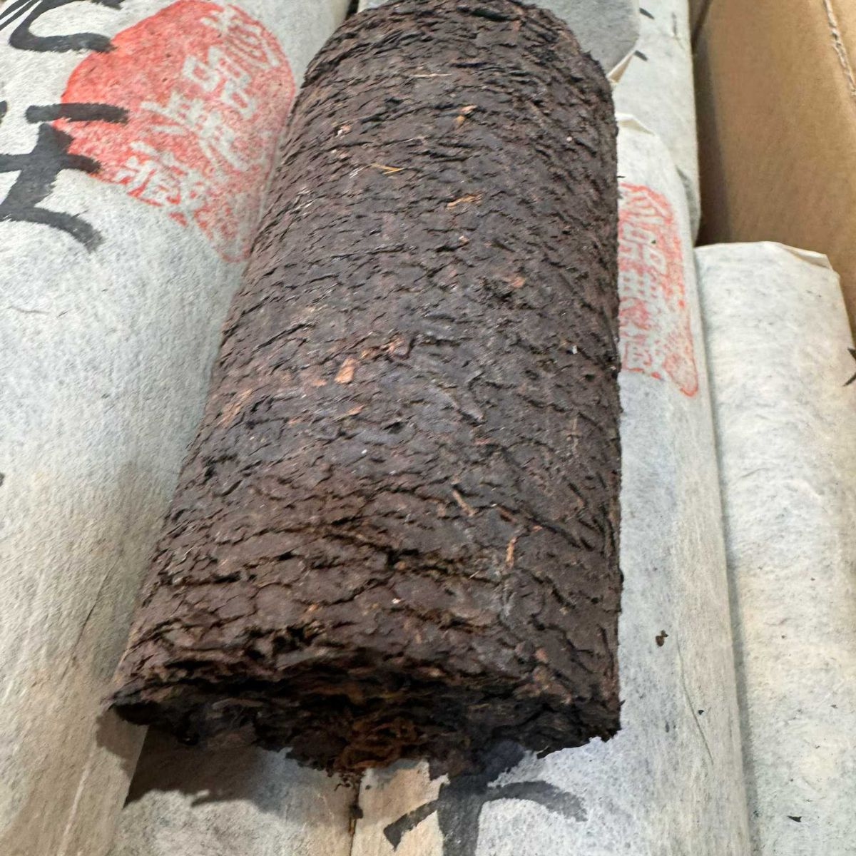 2008 Aged Lao Banzhang Ripe Pu-erh Pillar - 500g Dry Kunming Storage