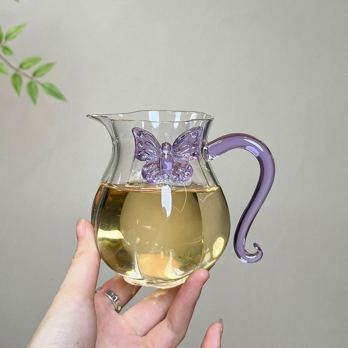 Purple Butterfly Glass Tea Pitcher – 280ml | Heat-Resistant Gongfu Tea Fairness Cup