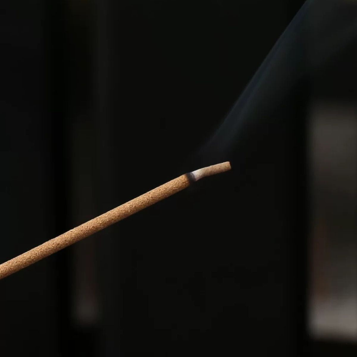 Nha Trang Oud Worm-Resin Incense Sticks – 5+ Year Aged, 93% Pure Agarwood (Box of ~210)