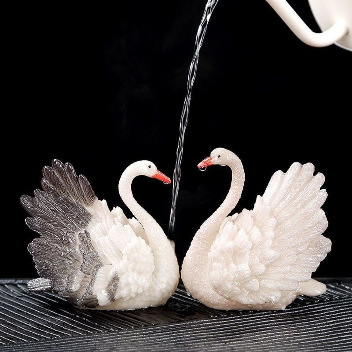 Color-Changing Swan Tea Pet Pair – Black to White with Hot Water | Gongfu Tea Ceremony Decor