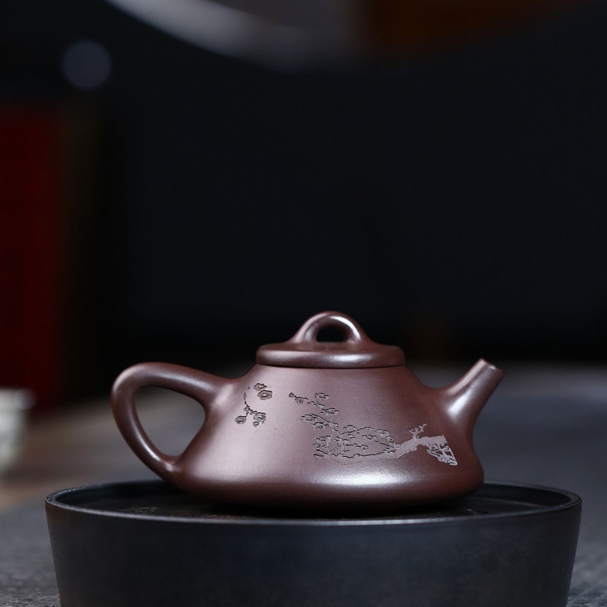 Red Clay "Phoenix Song" Yixing Teapot – Hand‑Carved Pine & Cypress Design 250ml