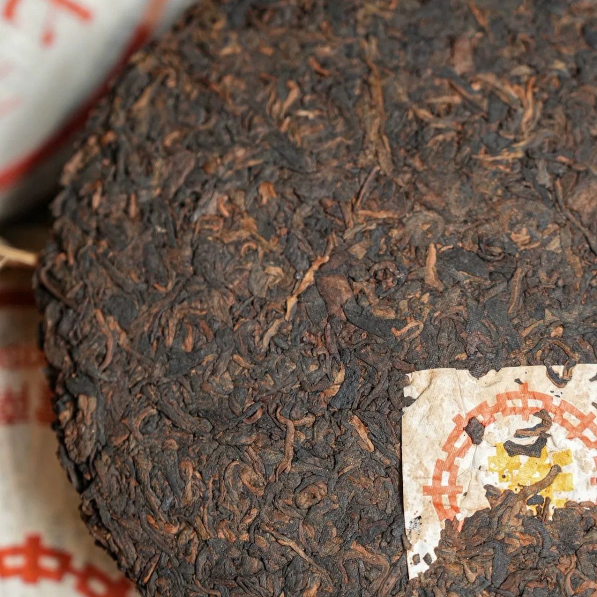2001 Menghai “Yellow Label” Aged Pu-erh Ripe Tea Cake – Camphor Aroma, Smooth & Rich Finish (357g)