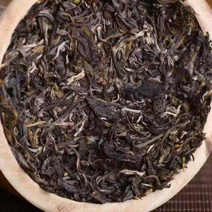 Naka Bamboo Tube Sheng Puerh Tea 2015 - 600g Traditional Lahu Craft