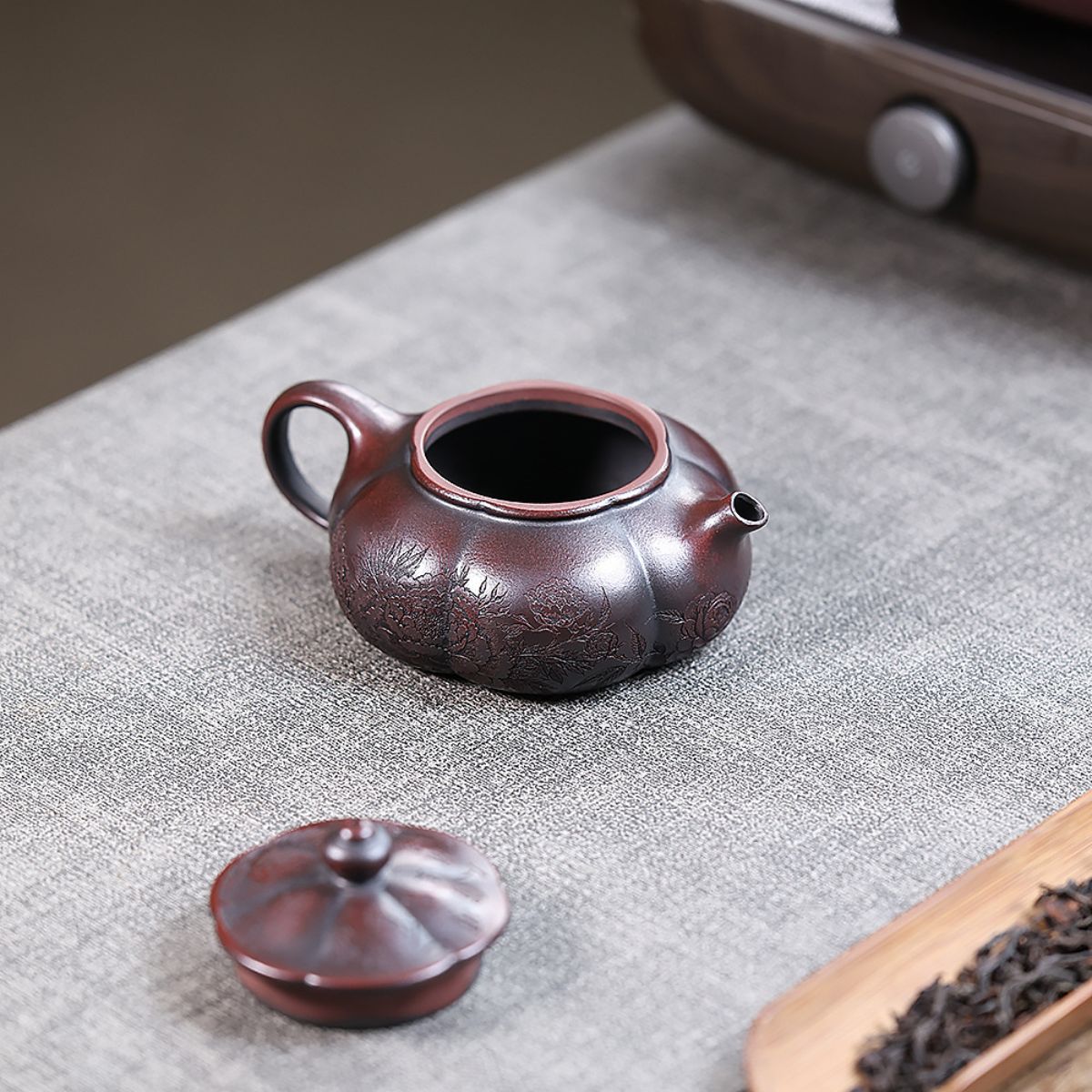 Mudan Hanjiang Yixing Teapot — Handcrafted Ancient Wuni Clay, 170ml
