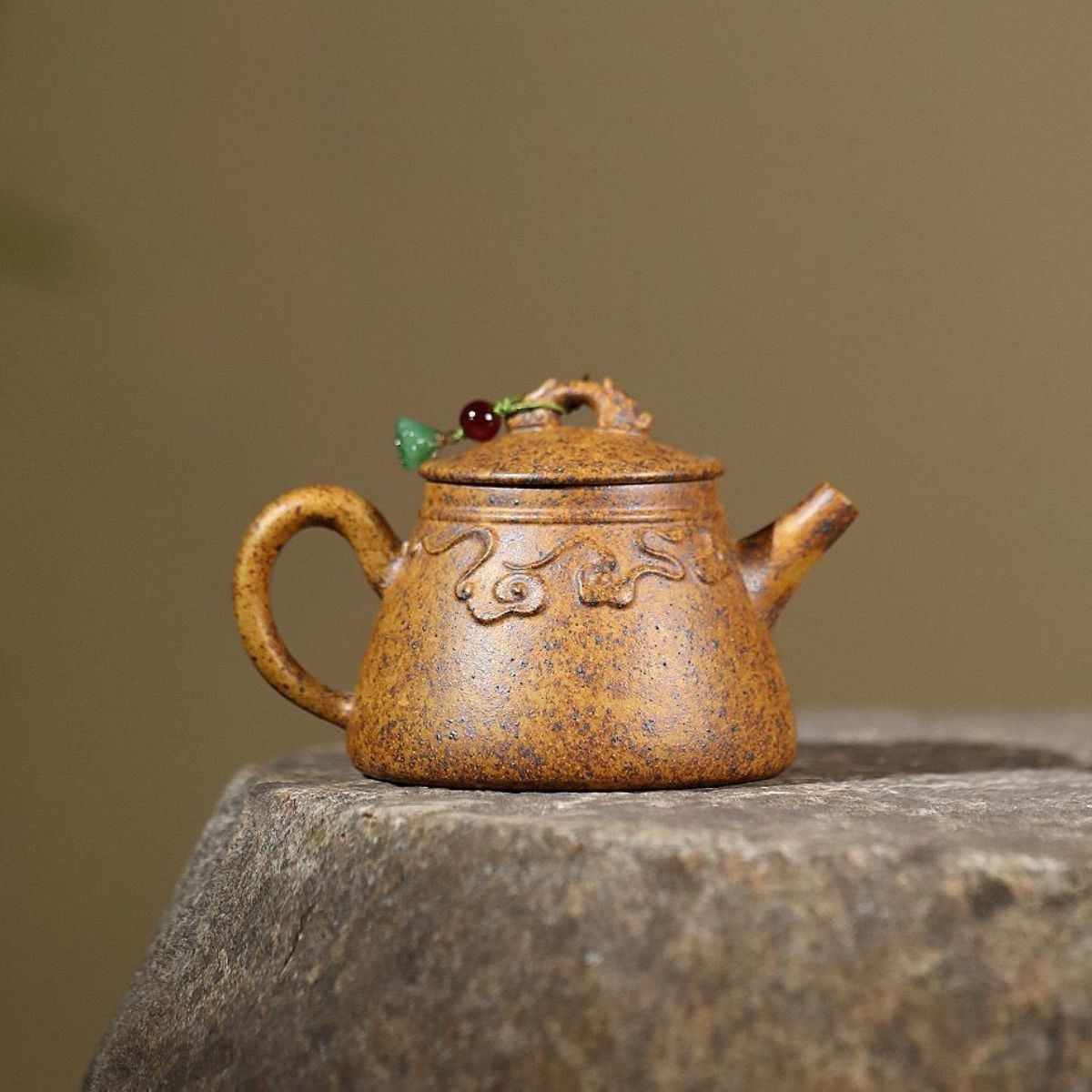 Ruyi Dragon Ladle Yixing Zisha Teapot - Longgu Golden Sand Clay 190ml