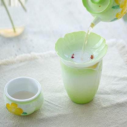 Hand-Painted Winter Jasmine Ceramic Tea Strainer Set | Gongfu Tea Accessory