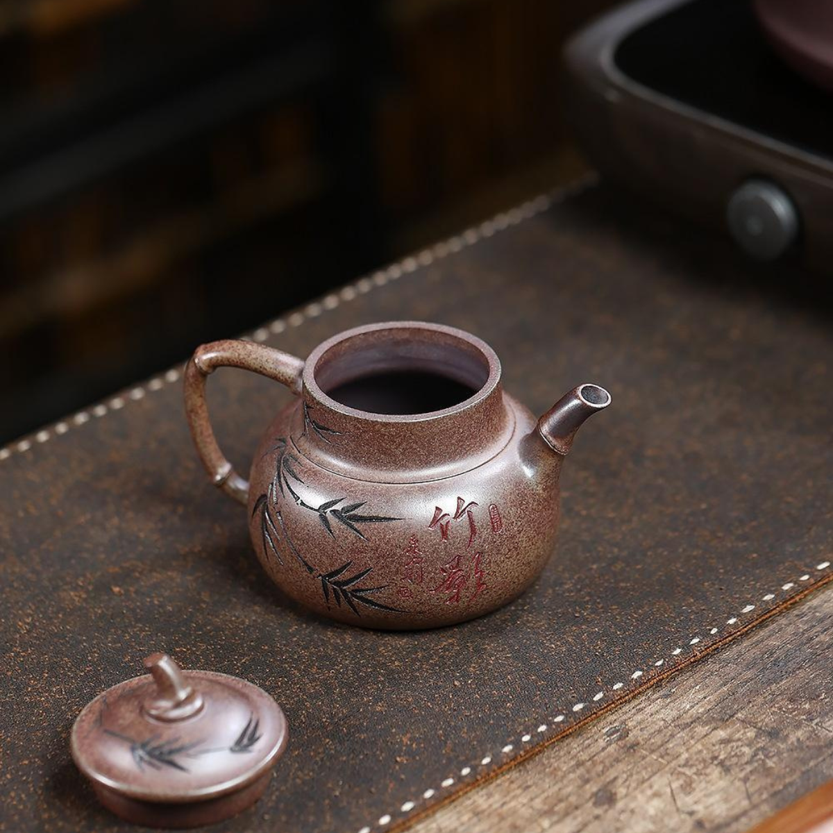 Zhu Ying Bao Yue Yixing Teapot | Raw Yan Zhi Duan Ni Rouge Clay | Handcrafted 270ml