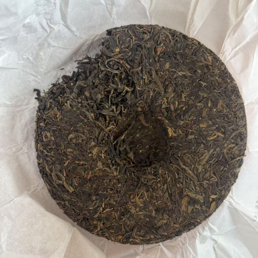 2010 YiWu Mountain Ancient Tree Raw Pu-erh (2025 Pressing) 357g– Floral, Honey & Chaqi