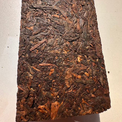 Wen Guan Lao Banzhang Ancient Tree Shou Puerh Brick 2010 - 125g