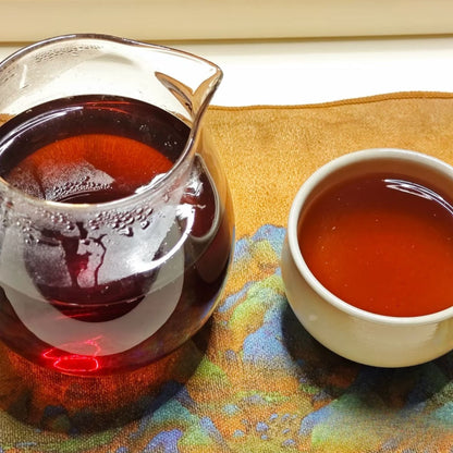 2016 Aged Banzhang Ripe Pu'er Cake (357g | Rich & Mellow | Crimson Liquor)