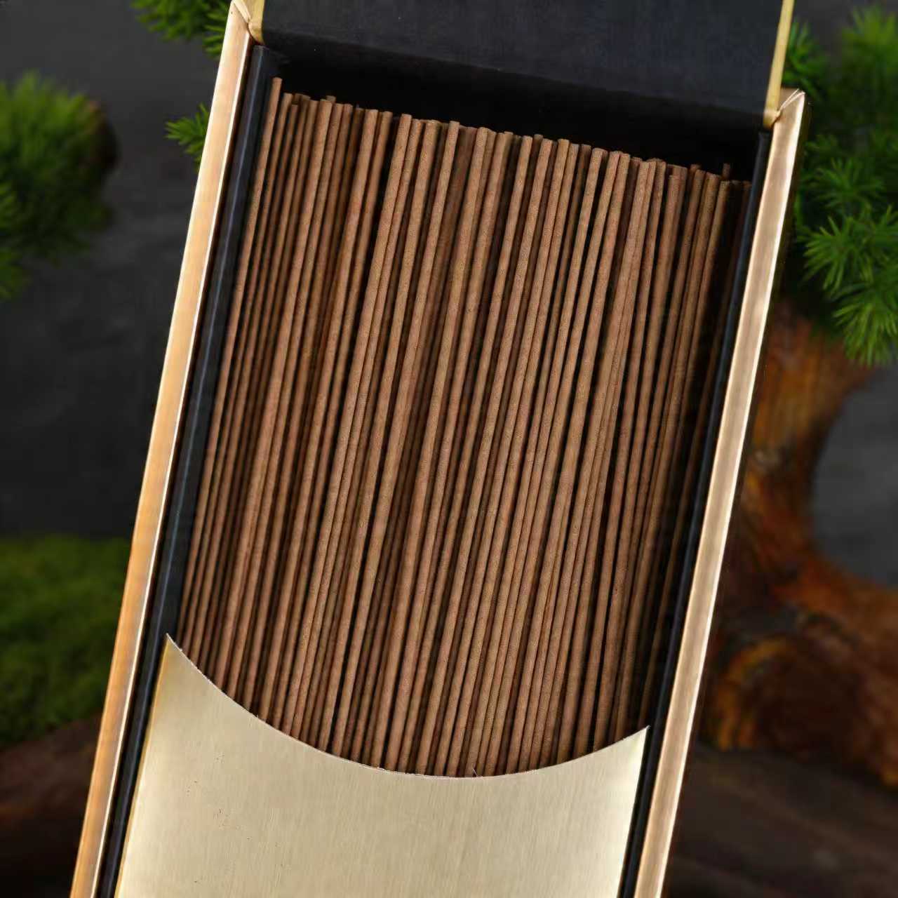 9A Grade E Li Zhang Zhong Xiang Handcrafted Incense – Pear, Agarwood & Sandalwood | 70g ~200 Sticks
