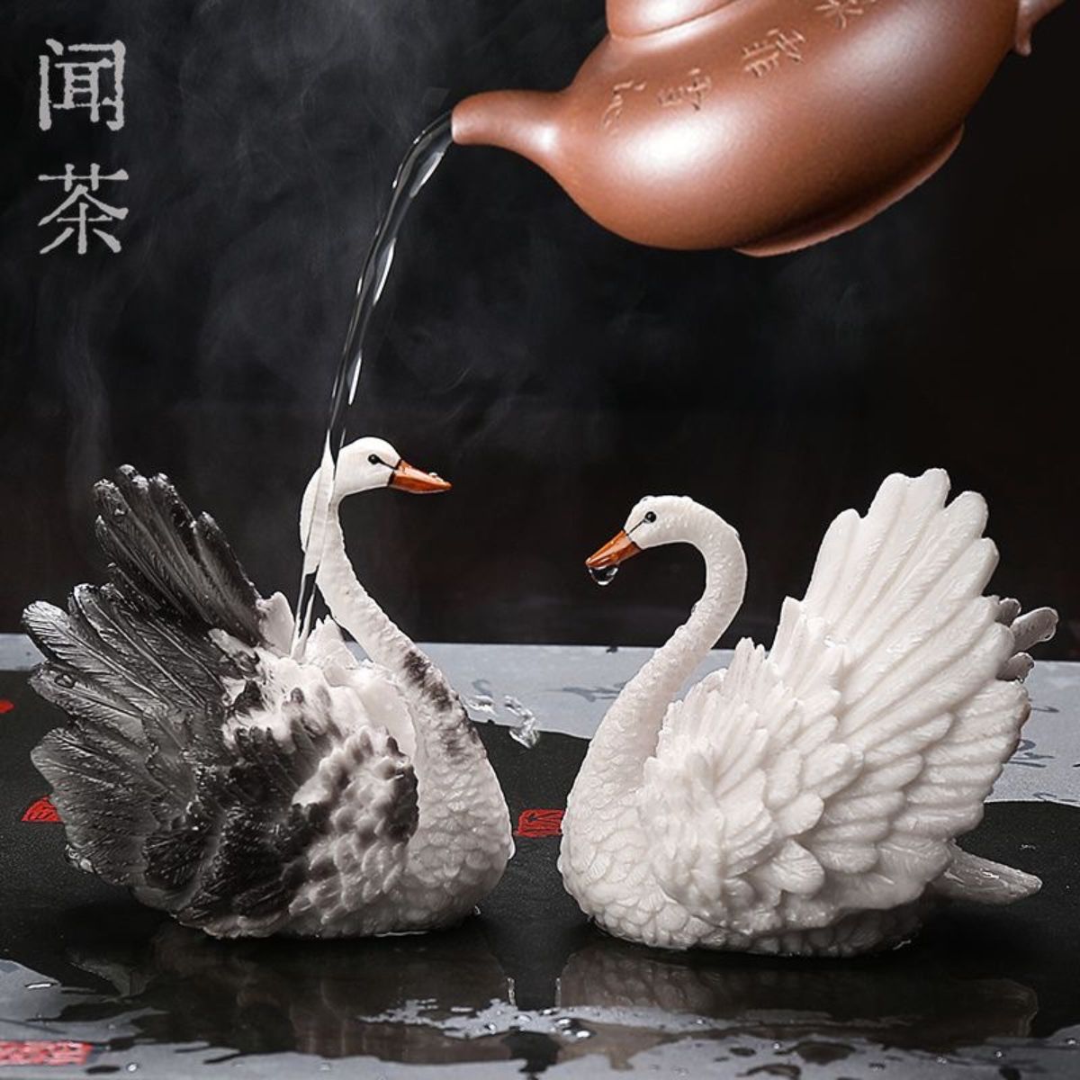 Color-Changing Swan Tea Pet Pair – Black to White with Hot Water | Gongfu Tea Ceremony Decor