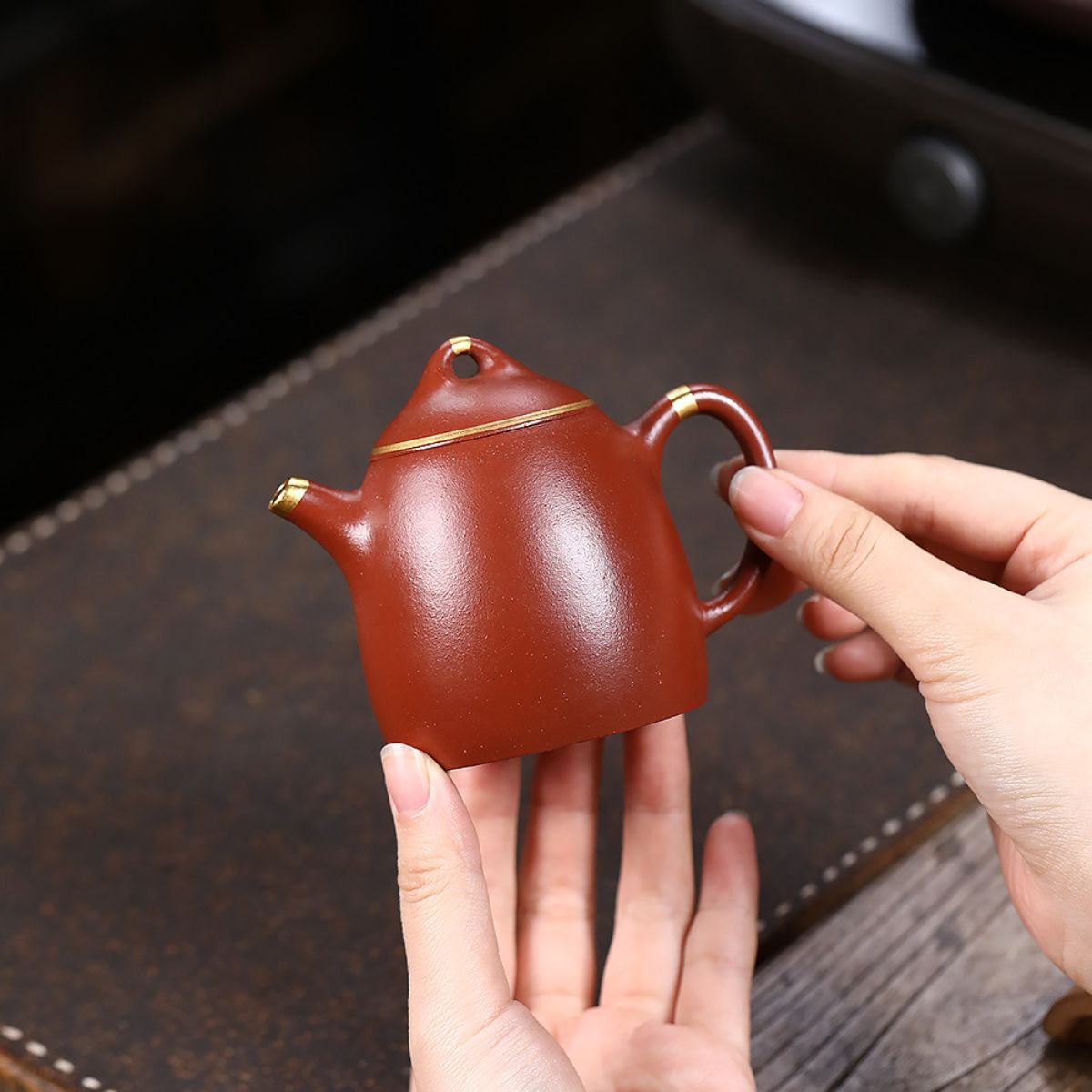 Gold-Accented Qin Quan Zisha Teapot – Da Hong Pao Clay, 170 ml
