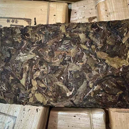 2020 Xigui "Golden Leaf" Raw Pu-erh Brick (1000g) – Ancient Tree Spring Harvest