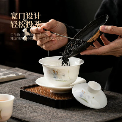 Suet Jade Porcelain Gaiwan Set | Embroidered Iris Pattern with 2 Cups 170ml
