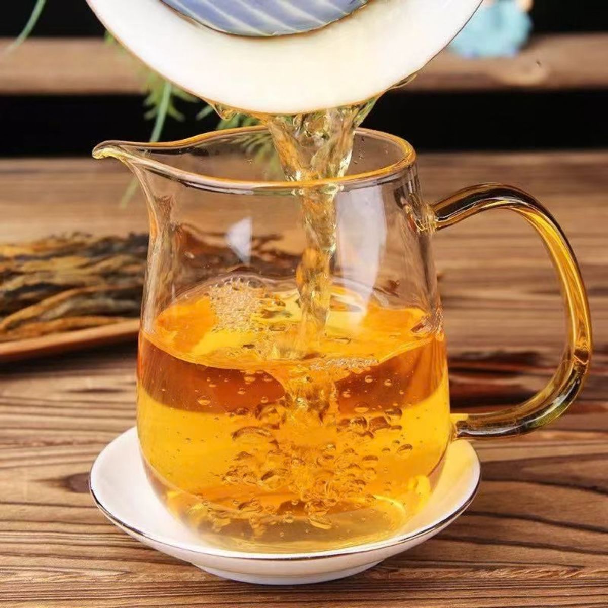 Yunnan Dian Hong Golden Needle Black Tea - Ba Ba Cha