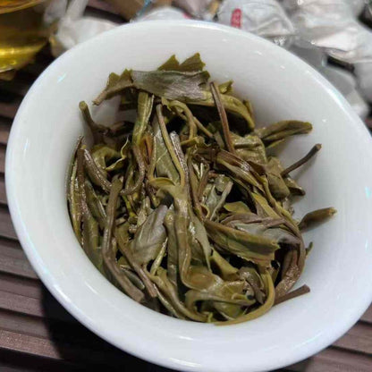 Lao Banzhang Dragon Pearl Sheng / Raw Puerh Tea - 8g per Pearl